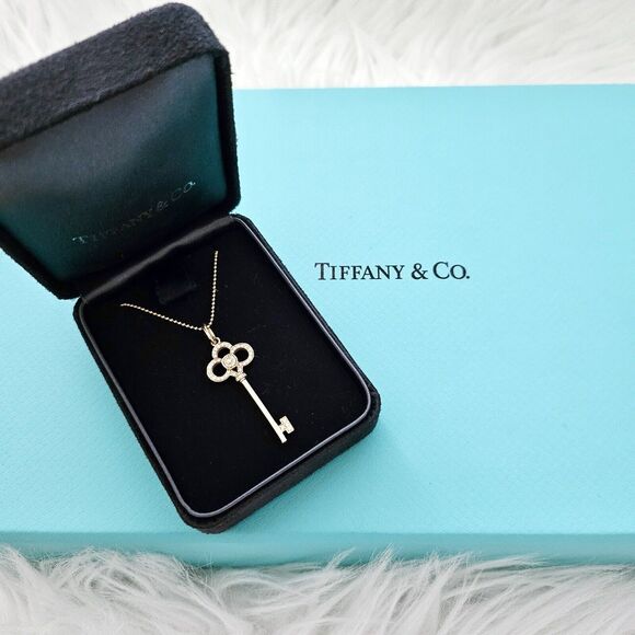$5,200++ Tiffany & Co. 18k Rose Gold Diamond Crown Key Pendant Necklace - Picture 2 of 10